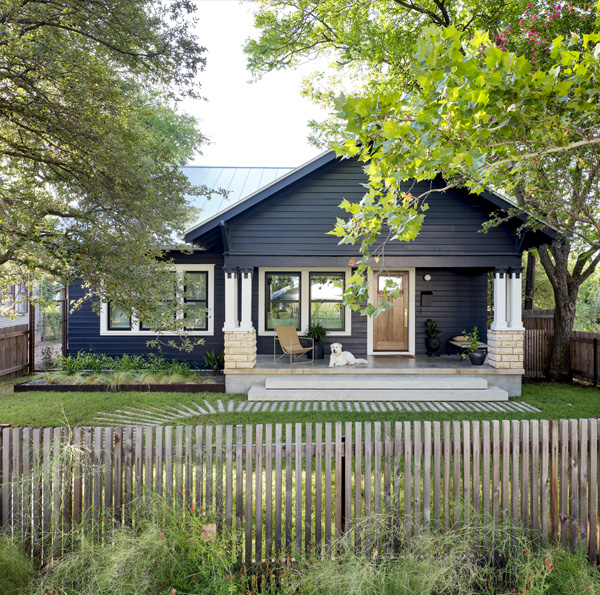 Modern Navy and White Home